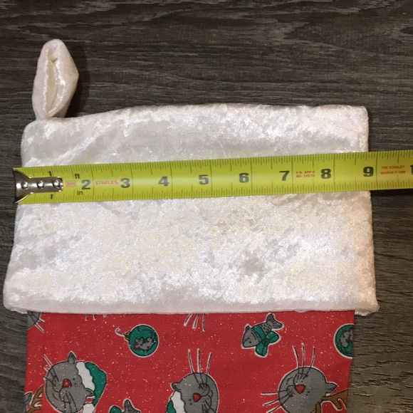 Cat-themed Christmas stocking - Picture 2 of 6